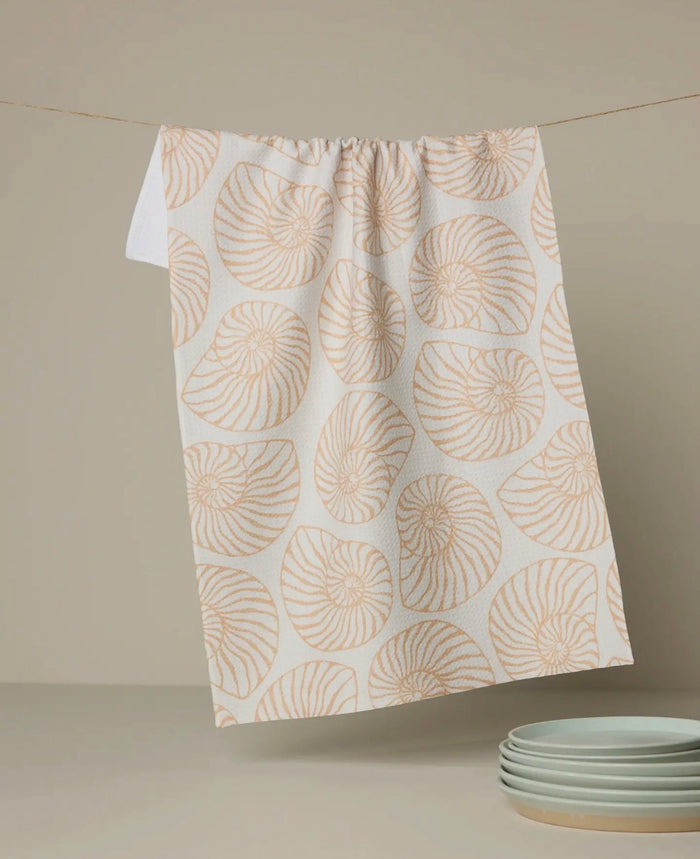 'Spira' Geometry Towel
