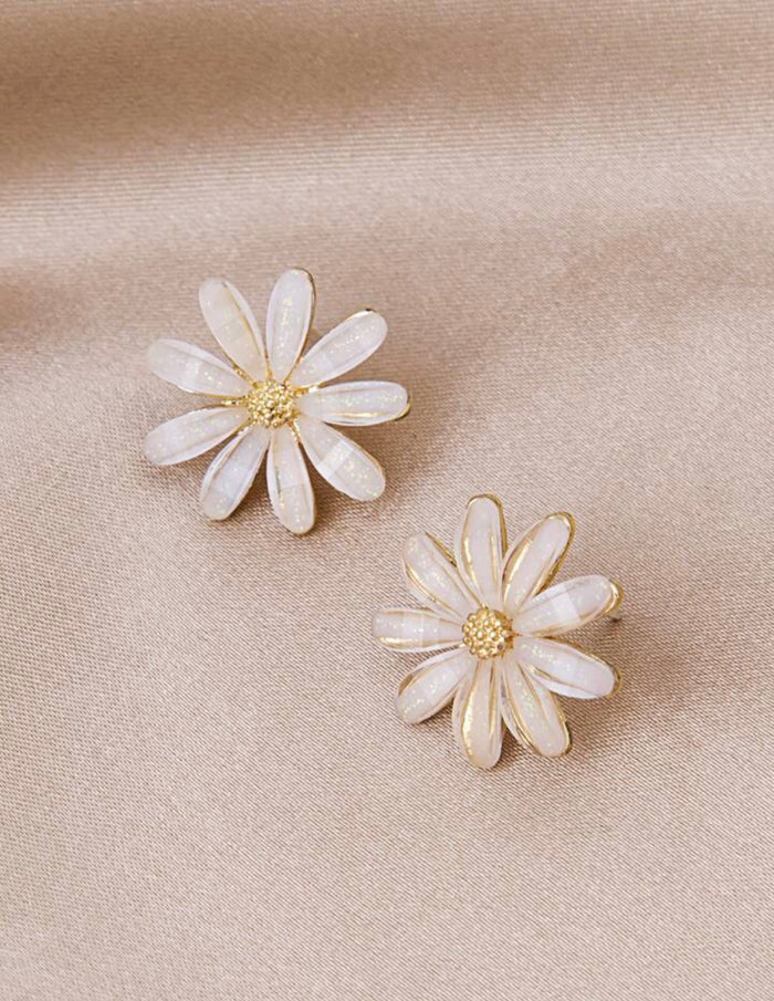 Dainty Flower Earrings