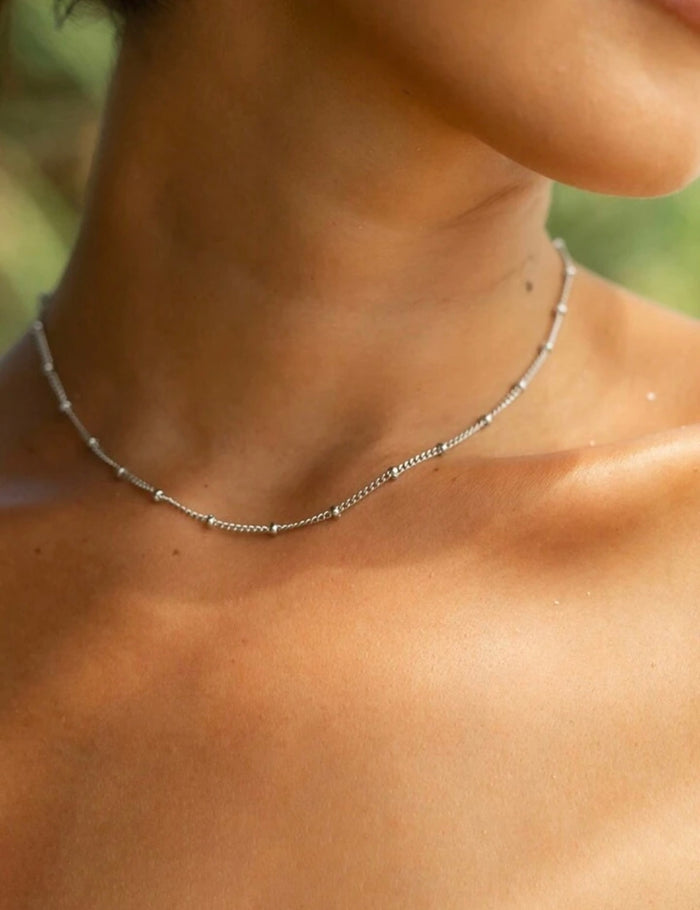 'Lily' Necklace (silver)