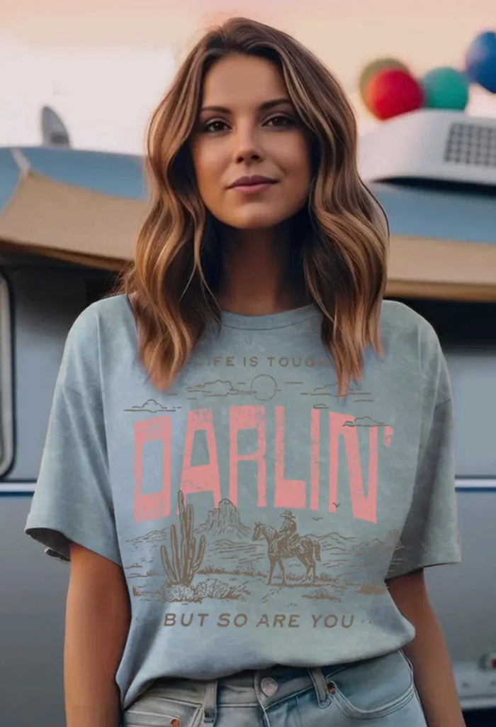 Darlin' Graphic Tee
