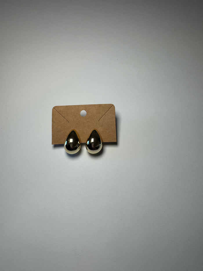 Gold teardrop earrings