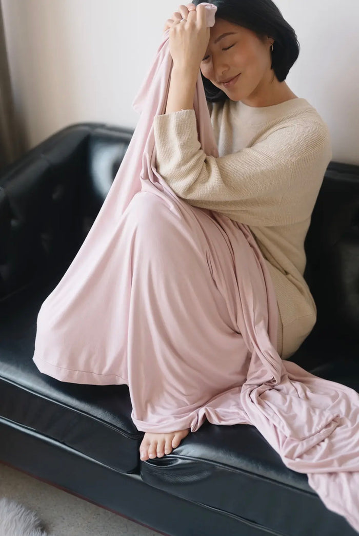'Blush' Wuvvy Bamboo Blanket